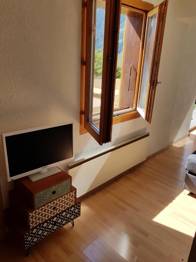 Вилла Chalet Le Muguet Овронна Экстерьер фото